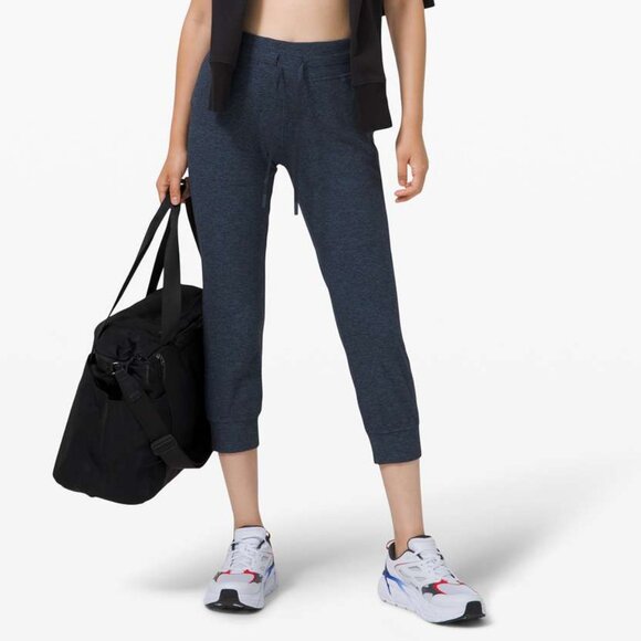 Lululemon Women's Ready to Rulu Jogger Crop - Navy - Picture 1 of 10